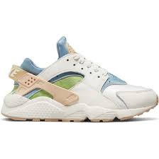 nike-air-huarache-se